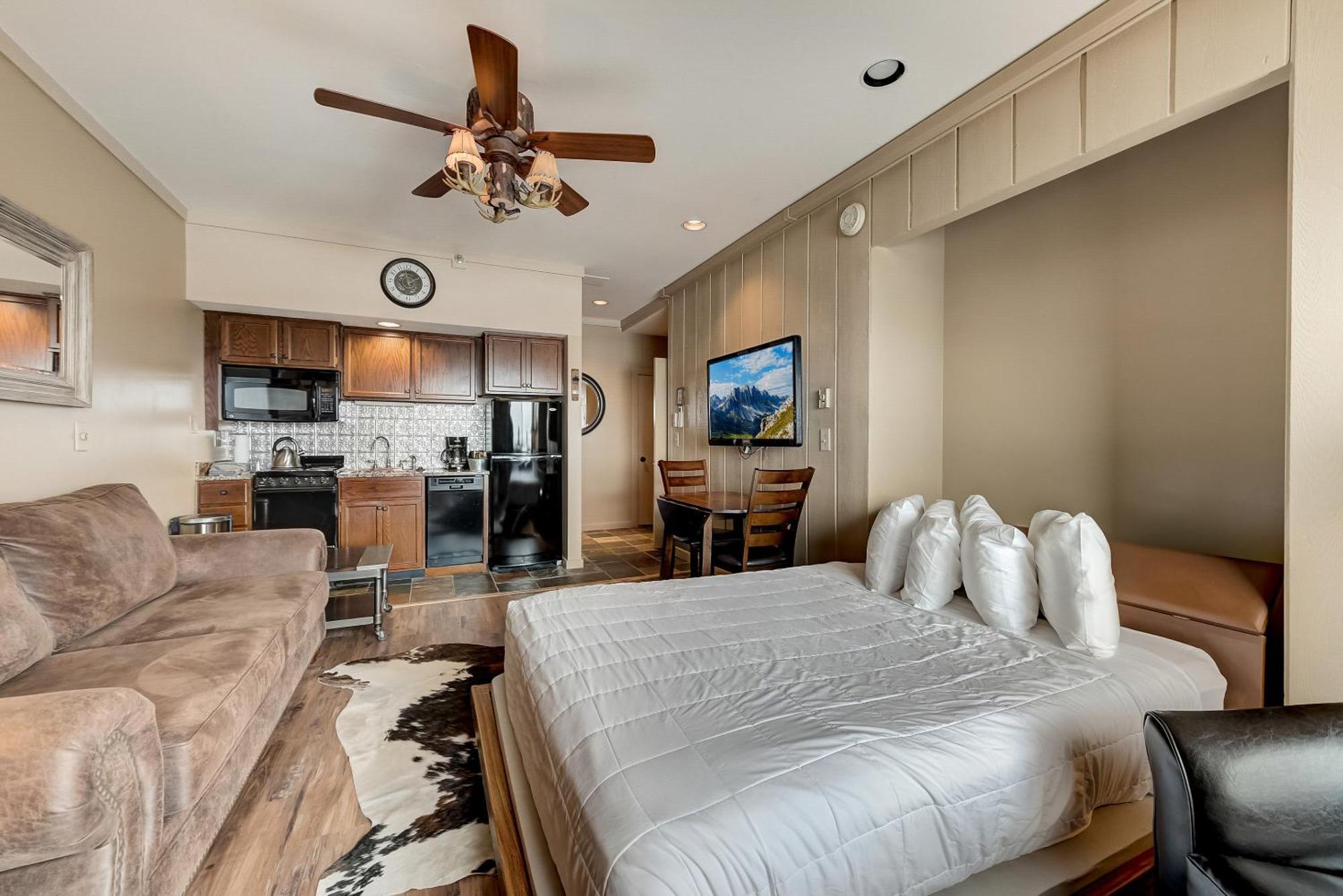 The Lodge At The Mountain Village By All Seasons Resort Lodging 파크 시티 외부 사진